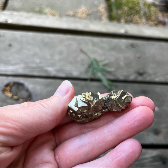 Pyrite Rose Flower - Double Formation - Picture 4 of 14